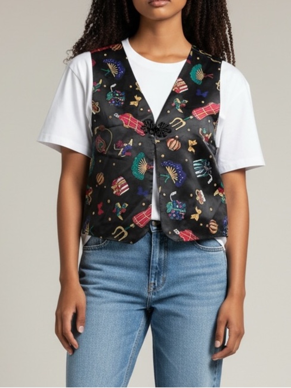 VINTAGE DIANE VON FURSTENBERG fun print/holiday satin vest size large like new